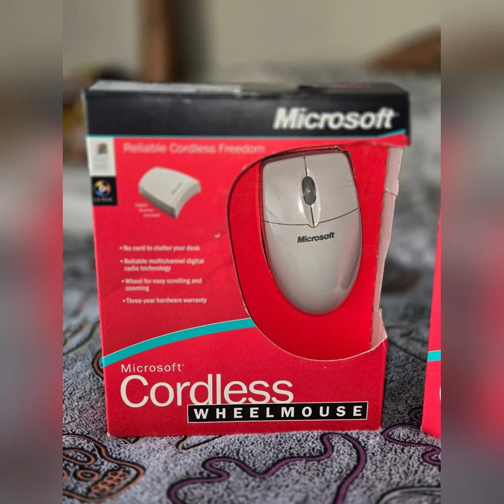 2 Microsoft Cordless Wheel Mouse Complete Vintage NEW